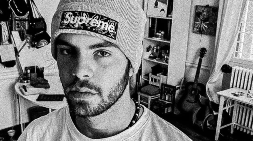 Άγγελος Λάτσιος: Φωτογραφίζει τους κοιλιακούς της Γαίας και τα υπέροχα μάτια της Ηλέκτρας Μερκούρη