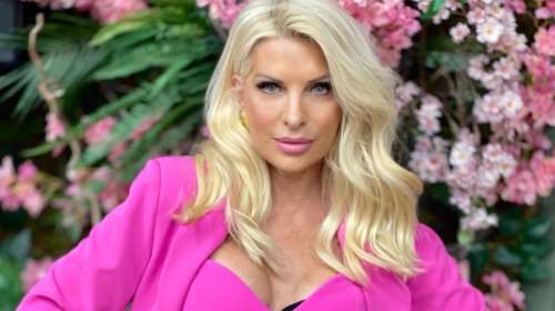 Η Ελένη Μενεγάκη ποζάρει χαμογελαστή και χωρίς ίχνος μακιγιάζ &quot;Το καλοκαίρι πλησιάζει και το μυαλό ταξιδεύει&quot;