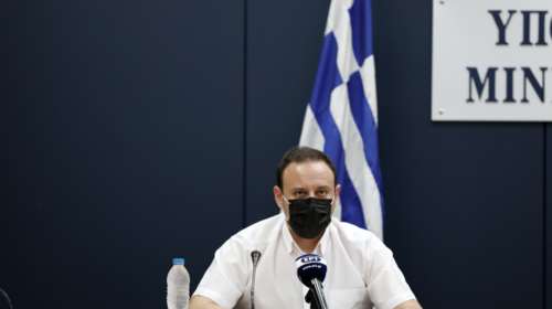 Η συμβουλή Μαγιορκίνη: Σιωπηλοί φορείς όσοι επιστρέφουν από διακοπές, μένουμε σπίτι &quot;καραντίνα&quot; και μετά δουλειά- Το ίδιο και οι μαθητές