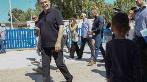 Ξεκάθαρος ο Χρυσοχοΐδης: "Κανείς μετανάστης δεν θα φύγει από τη Λέσβο αν δεν περάσει πρώτα από τον Καρά Τεπέ"