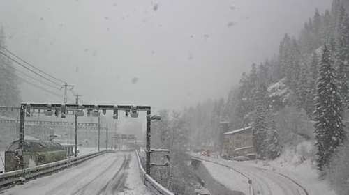 Εκτροχιάστηκε τρένο στην Ελβετία – Πληροφορίες για τραυματίες