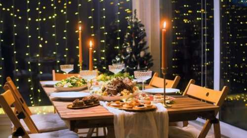 Πρωτοχρονιάτικο τραπέζι: Πού κυμαίνονται οι τιμές σε κρέατα και γλυκά - Στα ύψη η τιμή της βασιλόπιτας