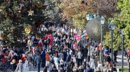 Χειμερινές εκπτώσεις: Πότε ξεκινούν και πόσο θα διαρκέσουν - Το ωράριο καταστημάτων και σούπερ μάρκετ μέχρι και τα Θεοφάνεια