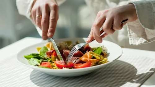 Οι υπερτροφές για γερά οστά, μαλλιά και νύχια (+ ενδεικτικό μενού)