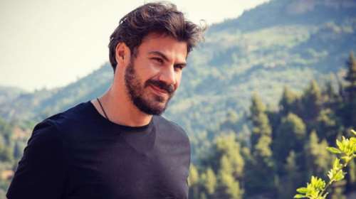 Καθαρά Δευτέρα - Ακης Πετρετζίκης: 2+1 συνταγές για σαρακοστιανά εδέσματα