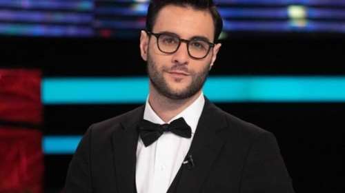 Ίαν Στρατής:  Πένθος για τον τραγουδιστή - Πέθανε ο πατέρας του