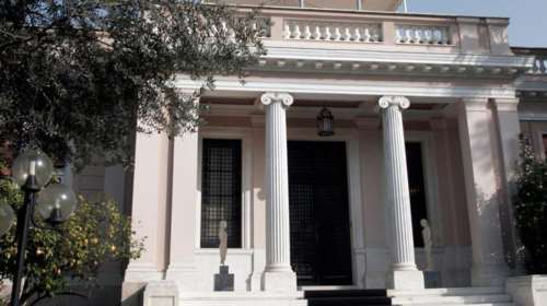 Κυβερνητικές πηγές για πρόγραμμα τηλεκατάρτισης: &quot;Διορθώθηκε μια αστοχία&quot;