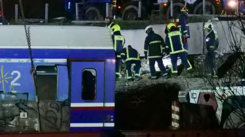 Τραγωδία στα Τέμπη: Αίτημα του ΠΑΣΟΚ για προανακριτική κατά των Καραμανλή και Σπίρτζη