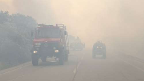 Άμφισσα: Σε εξέλιξη μεγάλη φωτιά - Μήνυμα του 112 για αποφυγή μετακινήσεων προς τη βόρεια περιοχή της Ιτέας