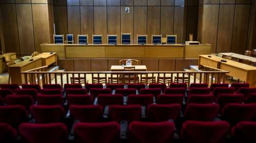 Ένωσης Δικαστών και Εισαγγελέων: Δύο μέλη του ΔΣ κατηγορούν το προεδρείο για πολιτικοποίηση της Ένωσης