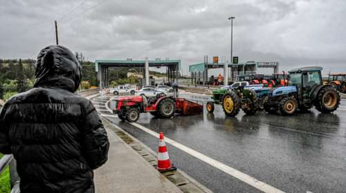 Κινητοποιήσεις αγροτών: Τουλάχιστον 14 μπλόκα και περισσότερα από 6.000 τρακτέρ στους δρόμους - Ποια σημεία είναι κλειστά