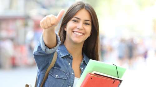 Βγαίνουν οι βάσεις των Πανελληνίων: Τι αλλάζει στη ζωή της οικογένειας