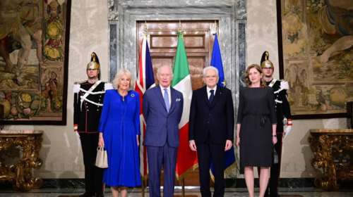 Βασιλιάς Κάρολος στο ιταλικό κοινοβούλιο: &quot;Η ειρήνη δεν μπορεί ποτέ να θεωρείται δεδομένη&quot;