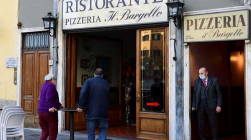 Κορονοϊός-Ευρώπη: Φουντώνει το 2ο κύμα - Αρνητικά ρεκόρ σε Ιταλία, Βρετανία - Νέα μέτρα στην Ισπανία - &quot;Μαύρη ημέρα&quot; στη Σερβία