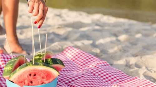 Οι 10 καλύτερες ιδέες για καλοκαιρινά σνακ στην παραλία - τι να πάρεις μαζί σου