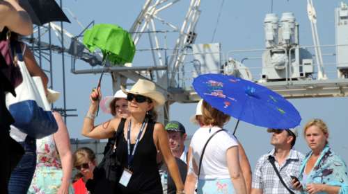 Guardian: Οι τουρίστες στην Ελλάδα δεν είναι ενημερωμένοι για τους κινδύνους του καύσωνα - Τα περιστατικά εξαφάνισης