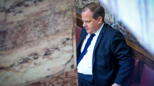 Τέμπη: Πρόταση για Προανακριτική που θα παραπέμπει για κακούργημα τον Κώστα Καραμανλή ετοιμάζει το ΠΑΣΟΚ