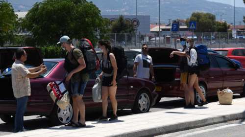 Στο λιμάνι της Πάτρας έφθασαν οι πρώτοι τουρίστες - Περίπου 1.500 επιβάτες από την Ιταλία [Εικόνες]