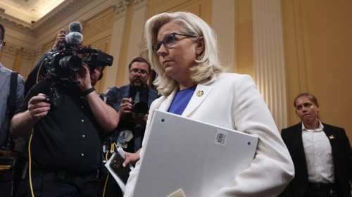 ΗΠΑ: Βαριά ήττα για τη Λιζ Τσέινι, σφοδρή πολέμιο του Ντόναλντ Τραμπ, στο Γουαϊόμινγκ