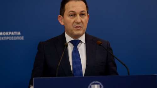 Πέτσας: Θα υπάρξουν νέα τοπικά lockdown αν ξεφύγει η κατάσταση - Με τον κωδικό 6 στα ρεβεγιόν