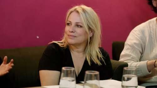 &quot;Πέσαν να τη φάνε την Τουμασάτου&quot;: Η ανάρτηση της Έλενας Ακρίτα για την κουμπάρα της