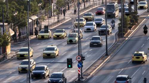 Πάνω από 10.000 καταγεγραμμένες παραβιάσεις κόκκινου από τις κάμερες – Από μέσα Ιανουαρίου οι κλήσεις