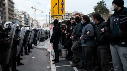 Νομοσχέδιο Χρυσοχοΐδη για τις διαδηλώσεις: Σε συγκεκριμένες θέσεις οι δημοσιογράφοι πλέον