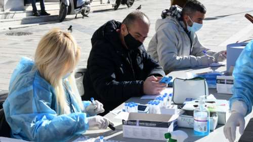 Κορονοϊός: Στο κέντρο της Αθήνας επικεντρώνονται οι Αρχές - Δωρεάν rapid test αύριο σε 4 σημεία