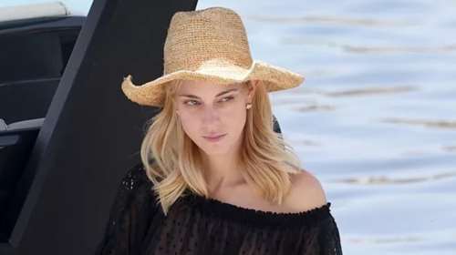 Ζηλέψαμε τη θέα στη Μύκονο που έχει το υπνοδωμάτιο της Δούκισσας Νομικού και του Δημήτρη Θεοδωρίδη