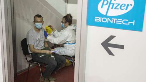 Κικίλιας: Έως τον Ιούνιο θα έρθουν στην Ελλάδα 1,2 εκατ. δόσεις του εμβολίου της Pfizer