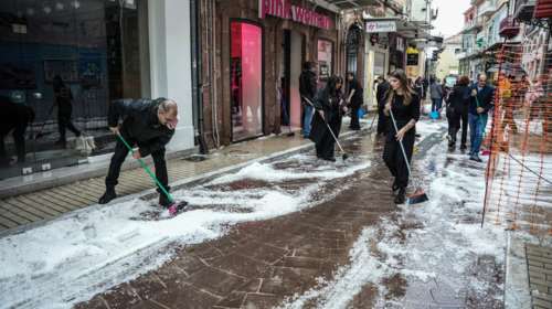 Ισχυρές βροχές και καταιγίδες στο Ανατ. Αιγαίο - 127 κλήσεις στην Πυροσβεστική από χθες στην Αττική