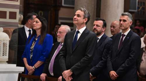 Μητσοτάκης: Στην Τήνο για το Πάσχα – Εναρξη της προεκλογικής εκστρατείας μόλις επιστρέψει στην Αθήνα