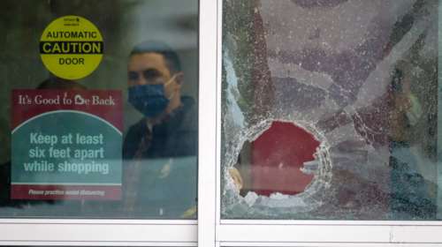 Τραγωδία στις ΗΠΑ: Αστυνομικοί σκότωσαν "κατά λάθος" 14χρονη σε δοκιμαστήριο καταστήματος