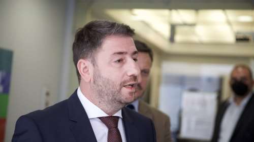 Ανδρουλάκης: Αίτηση στο ΣτΕ για αντισυνταγματικότητα στην απαγόρευση ενημέρωσης όσων παρακολουθούνται