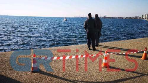 Θρίλερ στη Θεσσαλονίκη: Βρέθηκε πτώμα άντρα στον Θερμαϊκό