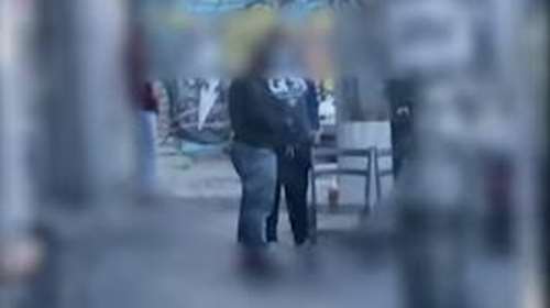 ΕΛΑΣ: Αυτοί είναι οι οκτώ ναρκέμποροι του Μεταξουργείου - Πώς δρούσαν μέρα μεσημέρι  [Βίντεο - Εικόνες]