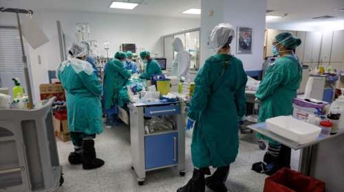 Κορονοϊός: Διασωληνώθηκε 25χρονος στον Ευαγγελισμό - Παρουσίασε ραγδαία επιδείνωση