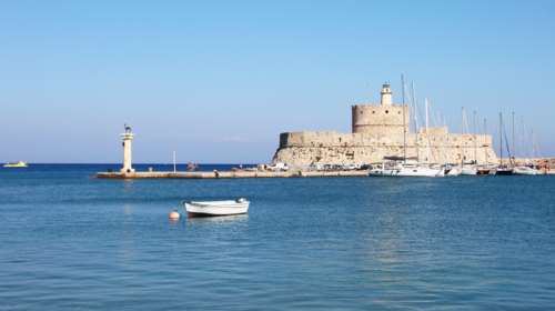 Κορονοϊός: Απίστευτο πείραμα από την Ολλανδία- 187 άτομα έρχονται για &quot;δοκιμαστικές διακοπές&quot; στη Ρόδο 12 Απριλίου