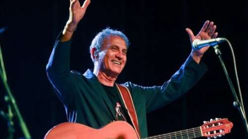 Ο Νταλάρας τραγουδά ρεμπέτικα: Το βαρύ πυροβολικό του ελληνικού τραγουδιού στη σκηνή του Μεγάρου