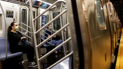 Ακτίνα φωτός στις ΗΠΑ: Μόλις 450 οι νεκροί από τον κορονοϊό αλλά θα ξεπεράσουν τους 145.000 οι θάνατοι ως τον Αύγουστο