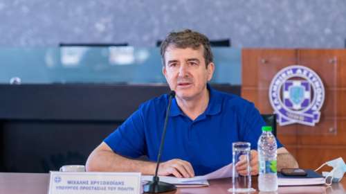 Συνάντηση Χρυσοχοΐδη - Βούλιν: Συμφωνία για κοινές περιπολίες Ελλήνων και Σέρβων αστυνομικών σε τουριστικές περιοχές