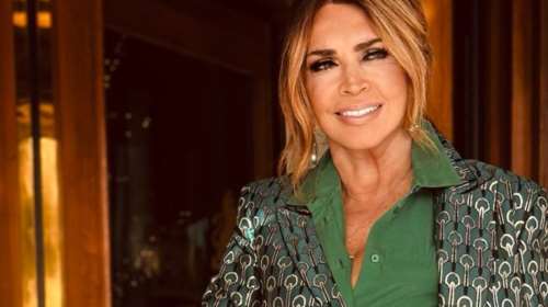 Η Μιμή Ντενίση διαχρονικά κομψή στη βροχή - "Ο χειμώνας μας κλείνει το μάτι"