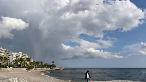 Αιθριος καιρός αλλά με τοπικές βροχές και καταιγίδες σε Μακεδονία - Θράκη