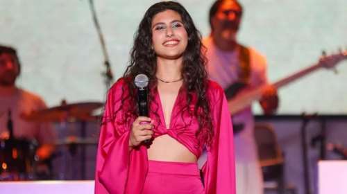 Η Μαρίνα Σπανού με oversized κοστούμι: Η μοντέρνα πινελιά στο look της