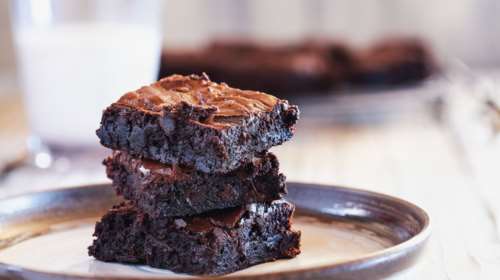 Brownies με 2 μόνο υλικά - Χωρίς ζάχαρη και χωρίς ψήσιμο