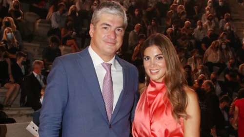 Η Σταματίνα Τσιμτσιλή φόρεσε το μίνι φόρεμα που αναδεικνύει υπέροχα τα πόδια