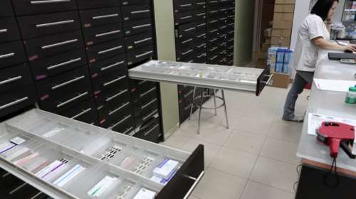 Ο καθηγητής Κούβελας προειδοποιεί: Προσοχή στη χλωροκίνη είναι τοξική, δεν είναι για κοινή χρήση