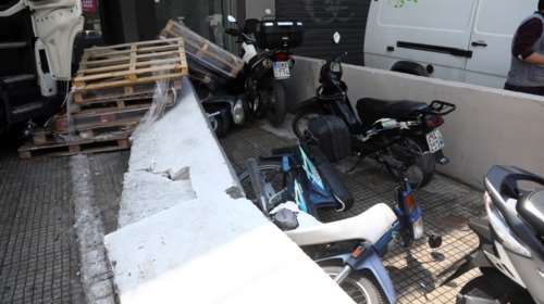 Νεκρός από έμφραγμα ο οδηγός του φορτηγού που έπεσε πάνω σε κατάστημα στην Πειραιώς