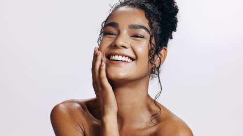 Αυτό το serum έχει super αντιγηραντική δράση σε πρόσωπο και λαιμό