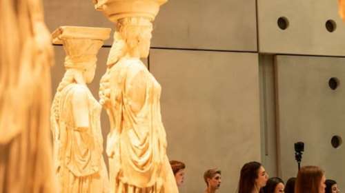 &quot;Ιλιάδα εξ ακοής&quot;: Μαραθώνια ακρόαση του ομηρικού έπους της Ιλιάδας στο Μουσείο της Ακρόπολης